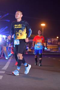 BIB: 4000, 105
                            <button type="button" onclick="openModal(21505246)" class="btn btn-primary btn-sm float-right btn-popup" data-toggle="modal" data-target=".modal-high-quality">
                        <i class="fas fa-shopping-cart"></i> Add to Cart
                    </button>
                                            <button type="button" onclick="isThisMe(21505246, true)" class="btn btn-success btn-sm float-right btn-popup btn-isme hidden" data-toggle="tooltip" data-placement="bottom" title="นี่คือรูปของคุณใช่ไหม คลิกที่นี่เพื่อเอาเข้าอัลบั้ม">
                        <i class="fas fa-plus"></i> Add to album
                    </button>
                    <button type="button" onclick="isThisMe(21505246, false)" class="btn btn-warning btn-sm float-right btn-popup btn-isnotme hidden">
                        <i class="fas fa-ban"></i> Remove from album
                    </button>